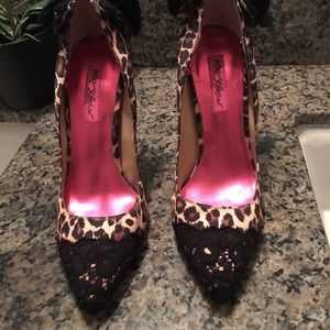 Fun prints, colors, and textures make this collection a must. 79% off Betsey Johnson Shoes - ðŸš«SOLDðŸš«Betsey Johnson Satin Bow Heels from Crystal's closet on