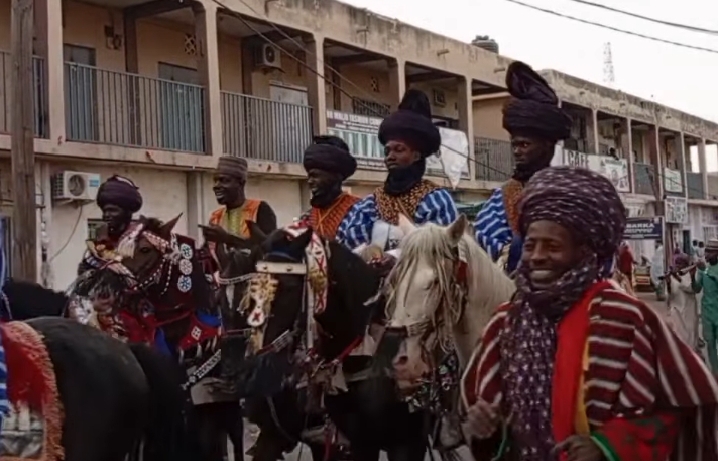 Al'adu da zamantakewa: Hawan Sallah ko Daba a Kasar Hausa