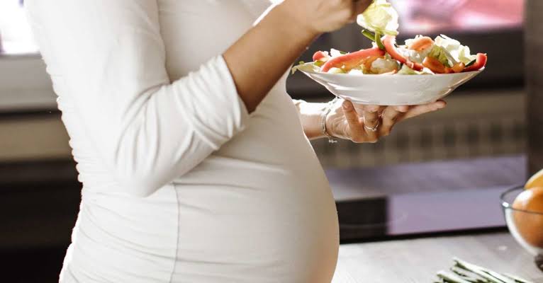 EXPLAINER: What you should know about pregnant women's diet ...
