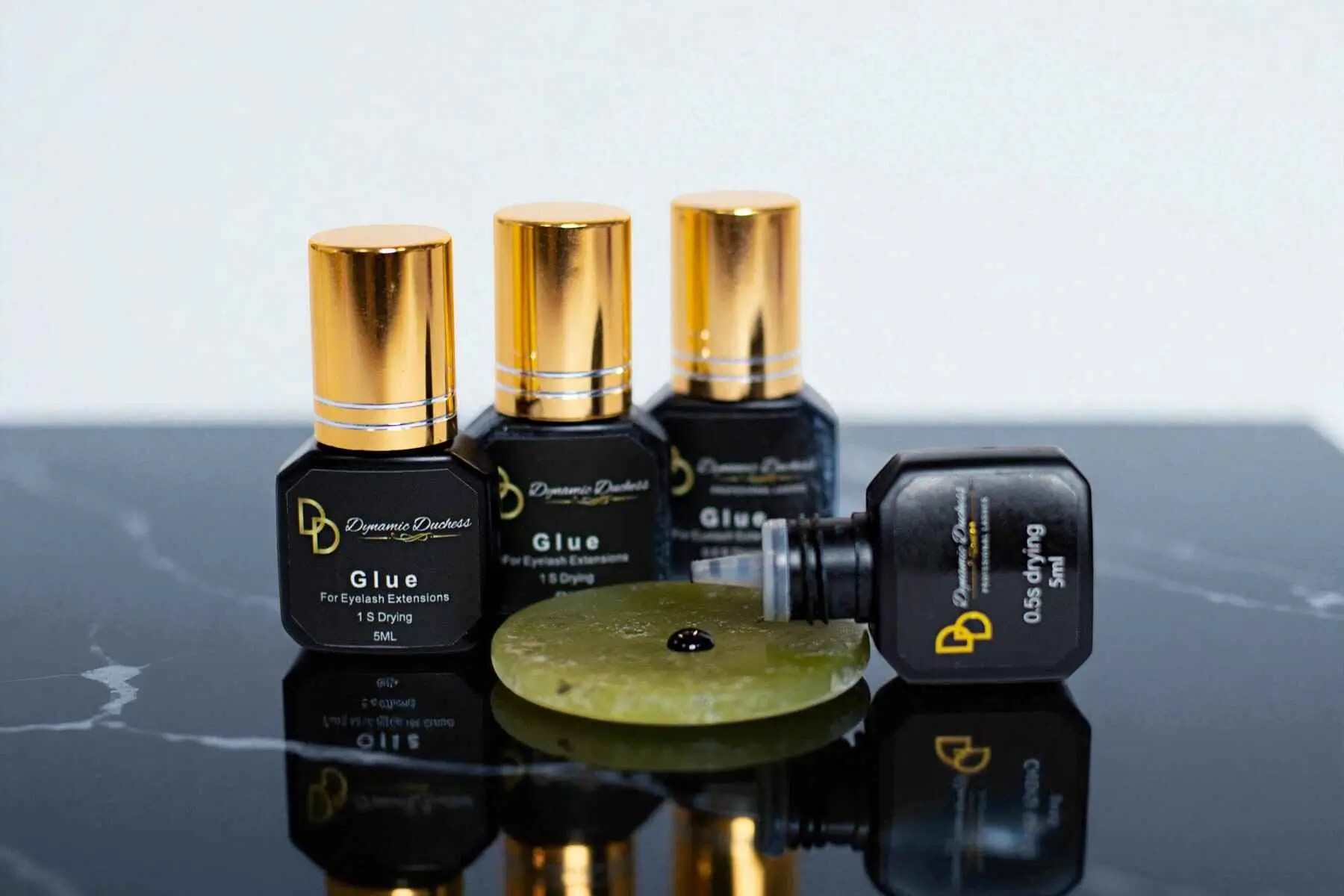 Lipici profesional pentru extensii de gene Duchess Lashes – adeziv rapid si rezistent pentru tehnicieni lash artist