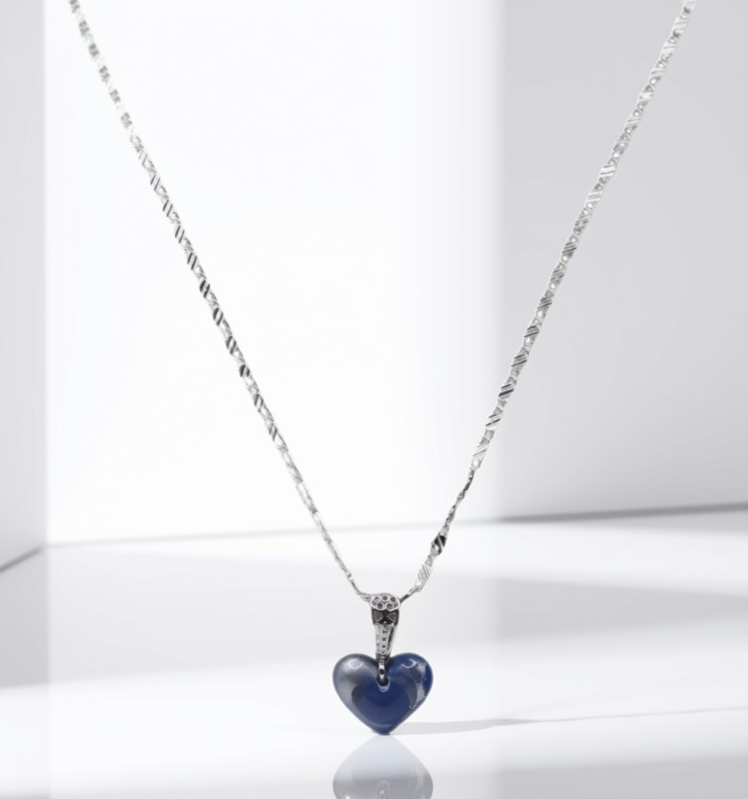 Florence Resin Pendant Necklace