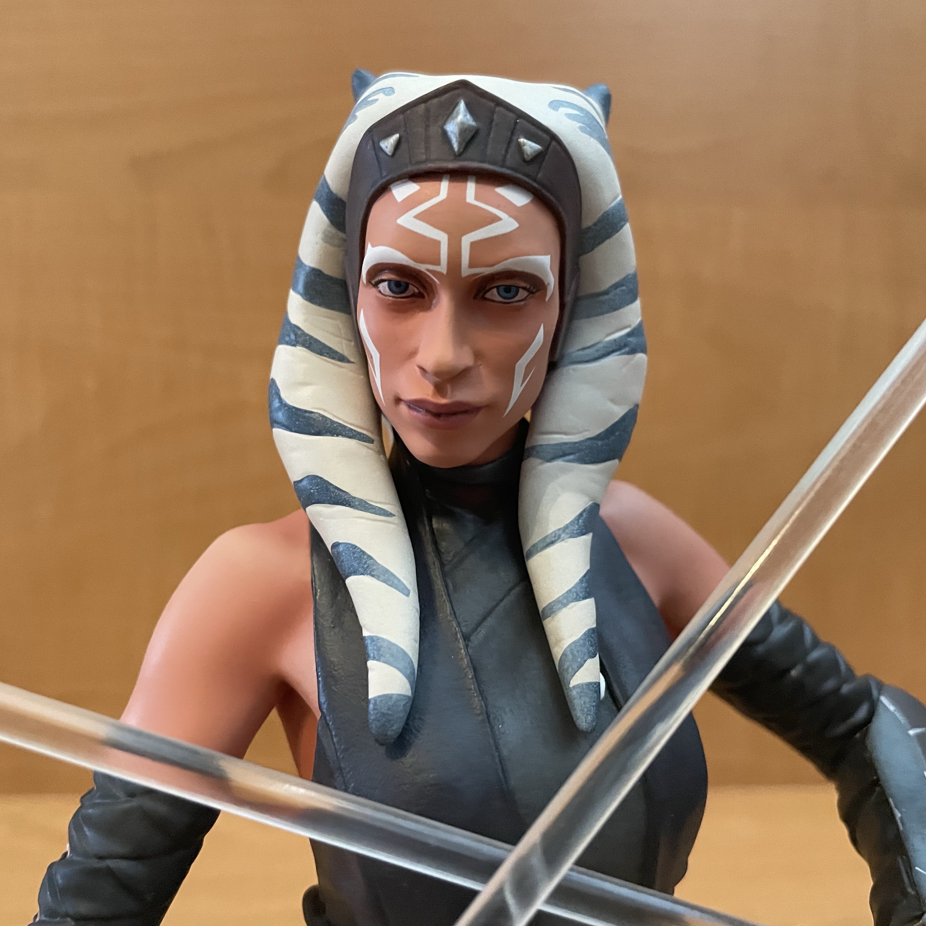 Gentle Giant LTD Star Wars: Ahsoka Tano Mini-Bust Review – DuckTalks
