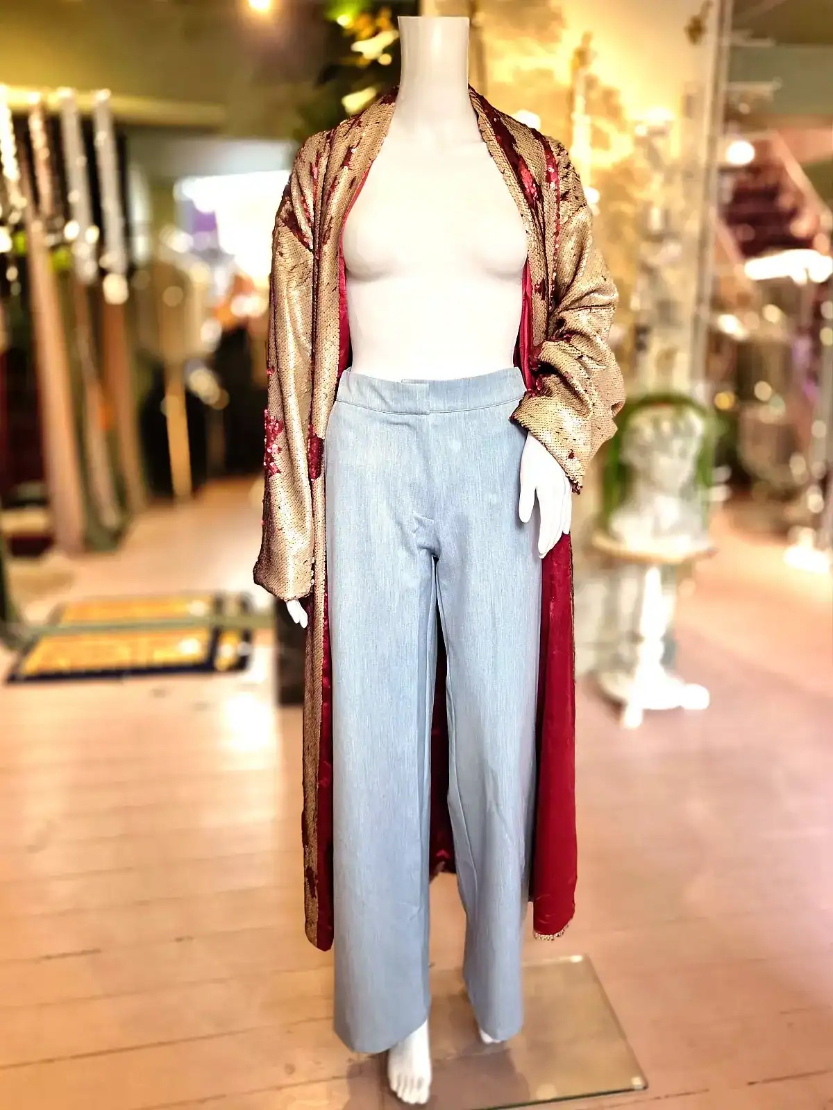 Elegant lilac snake print kimono med afslappet look og komfortable bukser.