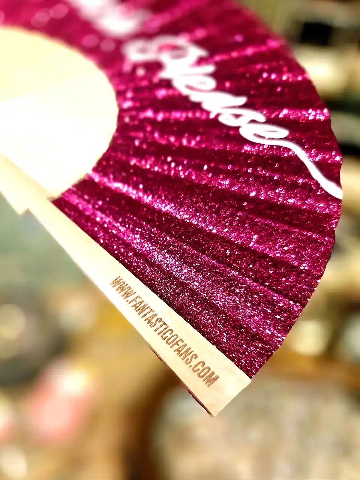 Glitterparaply med Dudette logo i magisk glitterdesign.