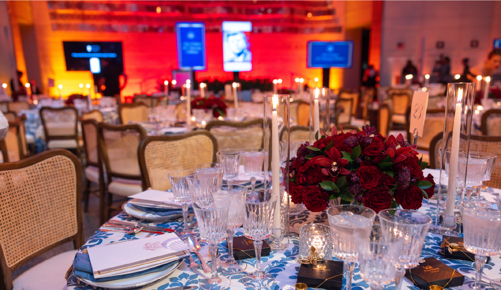 Photo of a seated dinner at the National Museum of American History.