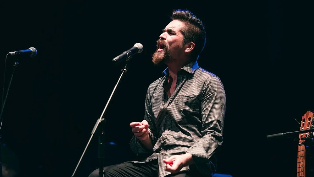 La voz intensa de Demian Rodríguez regresa al puerto con un concierto especial en Duoc UC Valparaíso