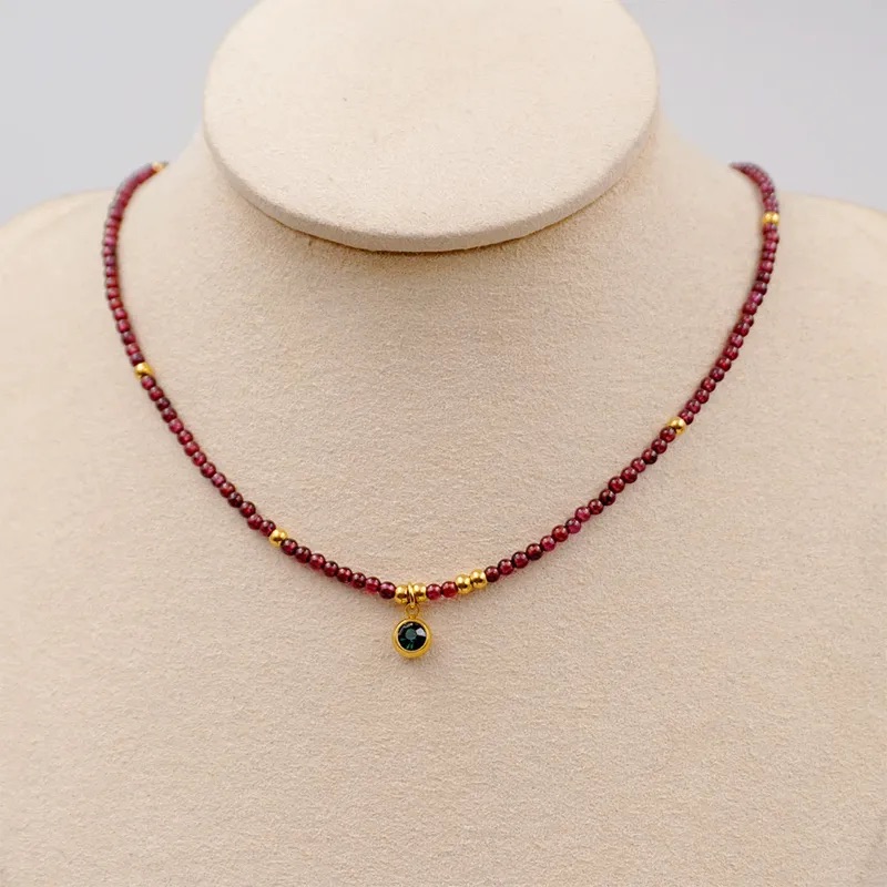 Set rojo hecho a mano