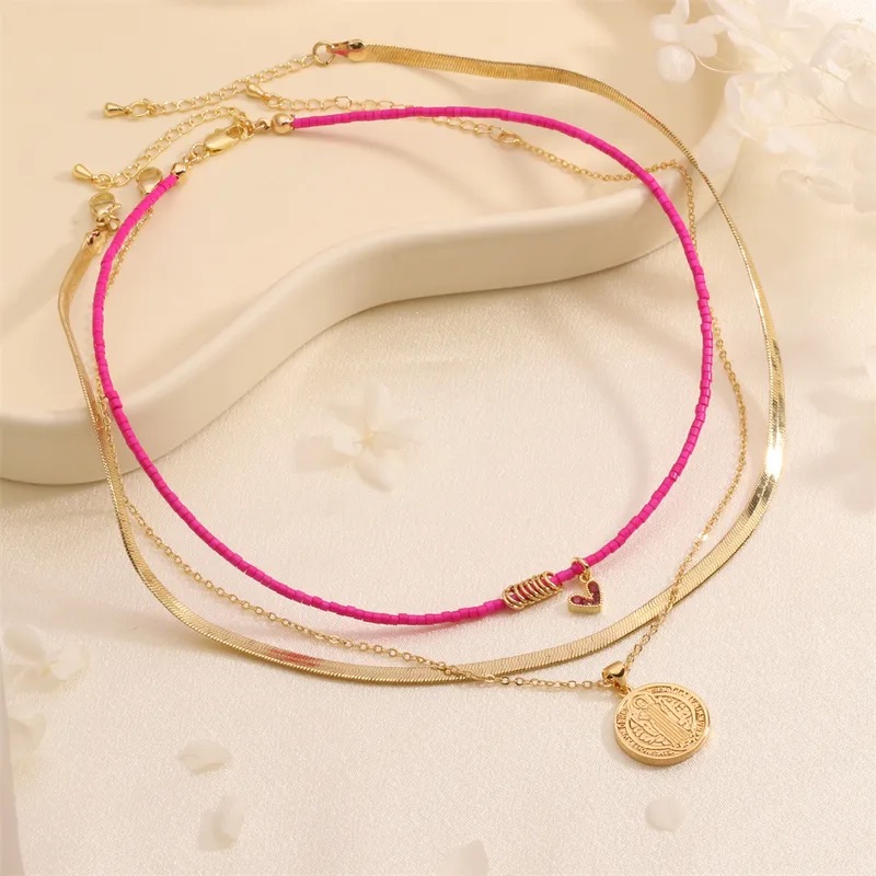 Collar multicadena de San Benito