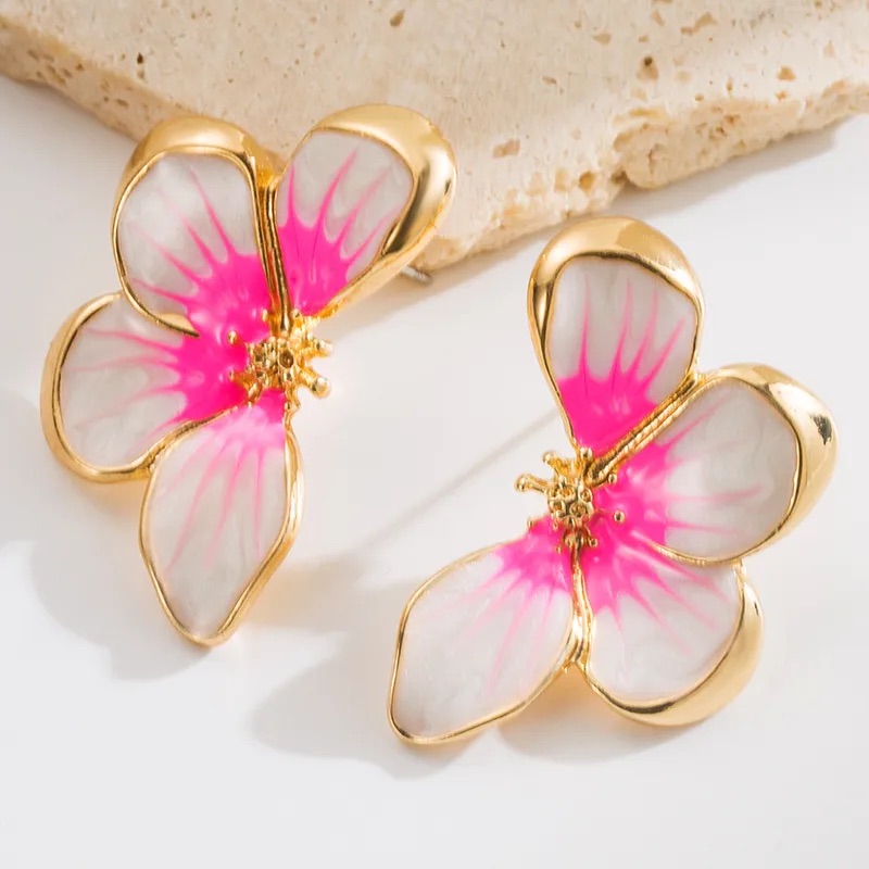 Aretes de media flor de colores