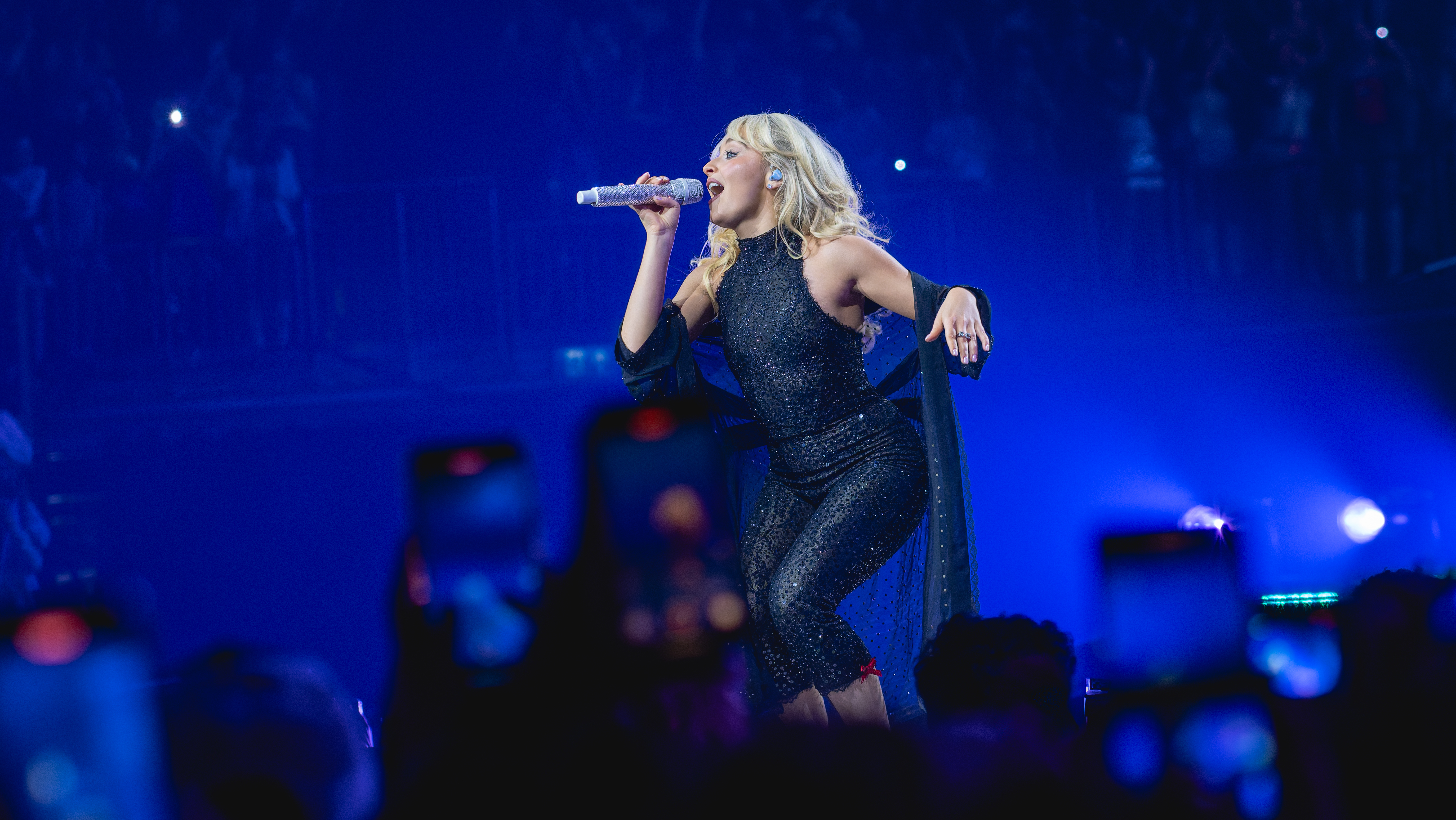 Sabrina Carpenter keeps it sweet in Pittsburgh – The Duquesne Duke