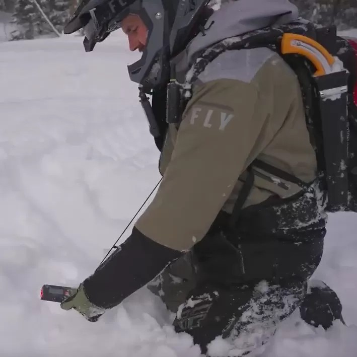 Avalanche Rescue Transceiver