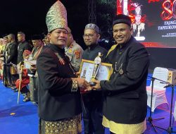 Momen Milad Samudera Pasai ke-800, Bupati Aceh Utara Serahkan Penghargaan Tokoh Sosial ke Mansuri M Yunus