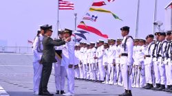 KRI Sriwijaya-100 Resmi Beroperasi, Panglima TNI Lantik Komandan Kapal Induk Pertama