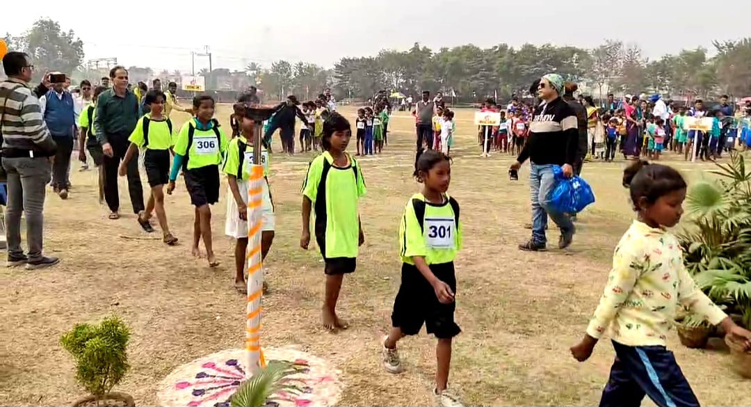 মহকুমার প্রাথমিক স্কুলগুলিকে নিয়ে পানাগড়ে বার্ষিক ক্রীড়া প্রতিযোগিতা