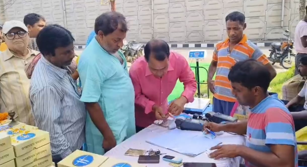 Breaking News. শুভেন্দু অধিকারীর বিস্ফোরক মন্তব্যের জেরে দুর্গাপুরে জগন্নাথের প্রসাদ নিলেন না দু’জন!