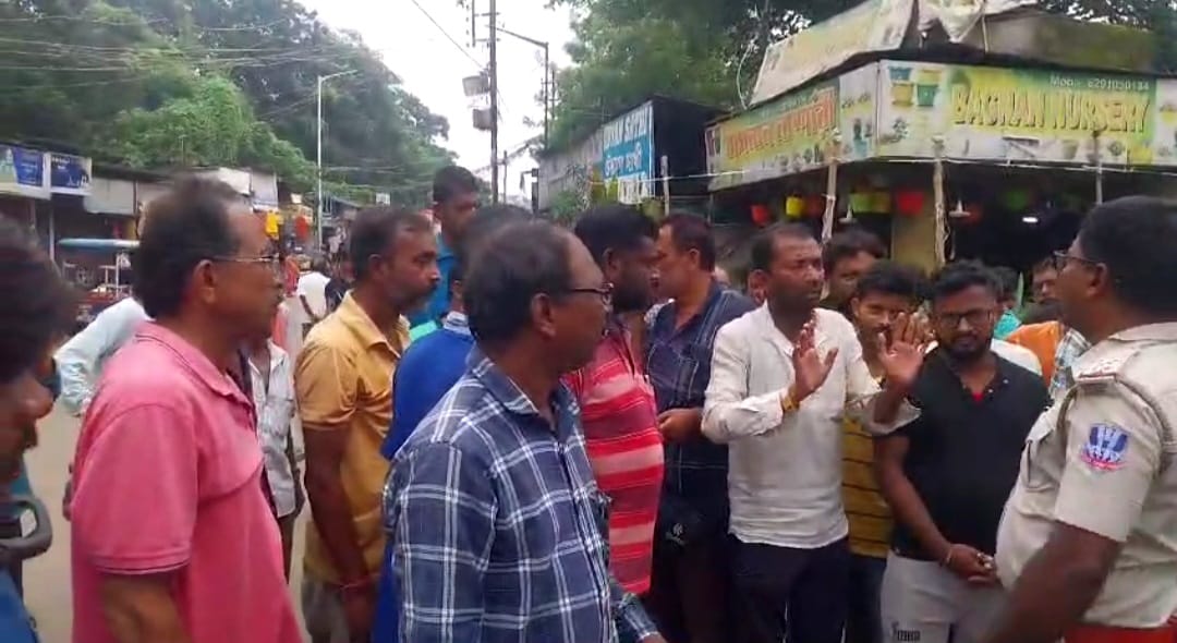 টোটোর দাপট রুখতে বাস-অটো ধর্মঘটে দ্বিতীয় দিনেও অচল দুর্গাপুর, অটো-টোটো অশান্তি