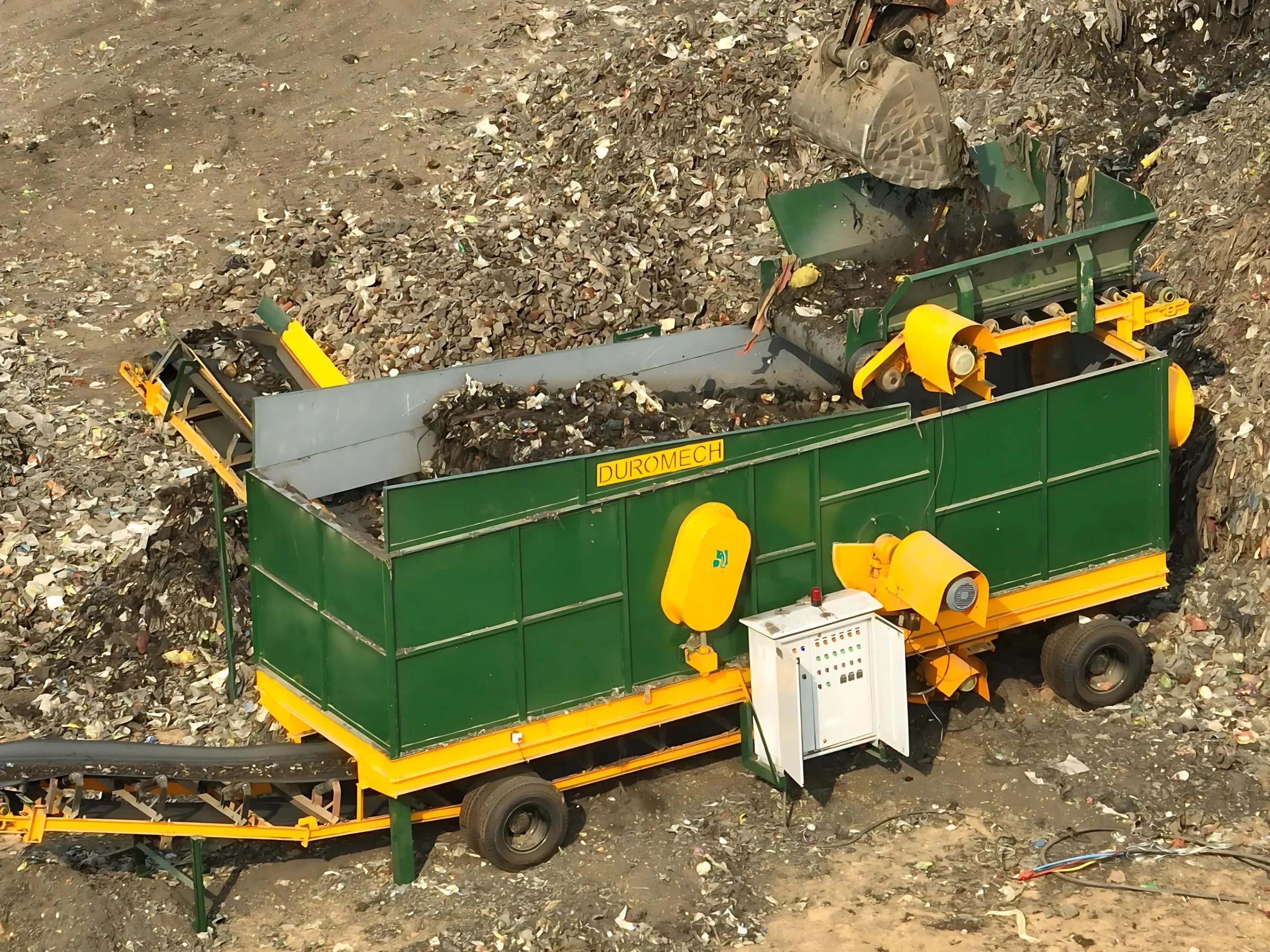 Mobile ballistic separator machine