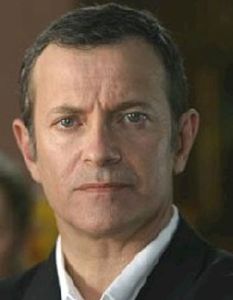 Hmmmm, si je veux, je peux aussi mal jouer sur une image fixe, je suis très fort