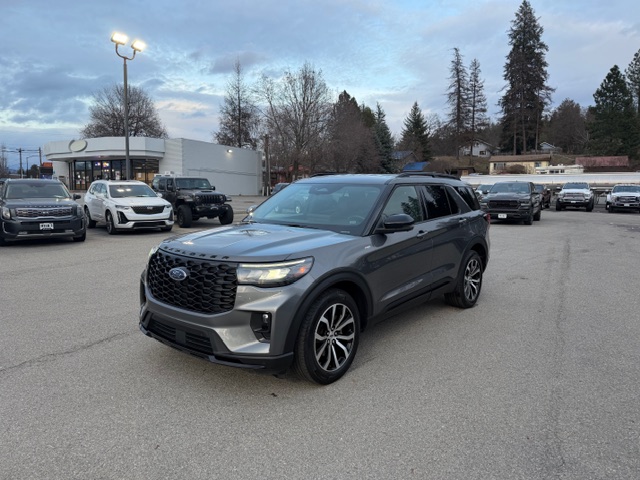 2025 Ford Explorer ST-LINE 4WD (PL535)'s photo