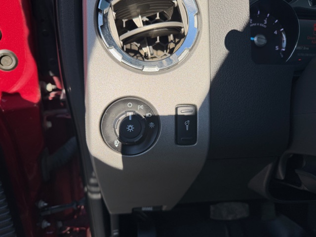 2014 Ford F-350 Super Duty Lariat - Photo 10