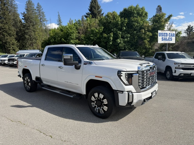 2024 GMC Sierra Denali 4WD Crew Cab Standard Box SRW's photo