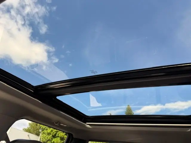 2019 Ford F-150 Lariat 4x4 SuperCrew 145 in's photo