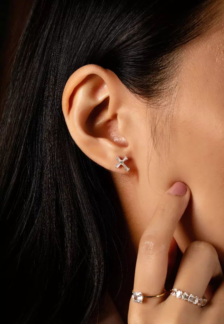 Cross Studs Foundry - 8K Dark Photos for Desktop