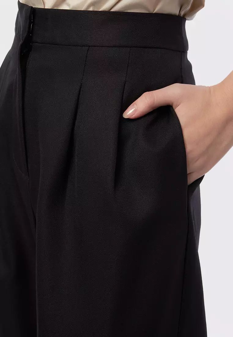 Strap Pants Polytoria - Colorful Pictures - Creative HD Collection