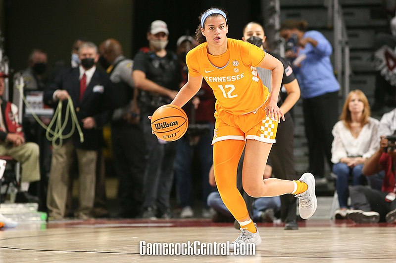 Tennessee fires coach Kellie Harper