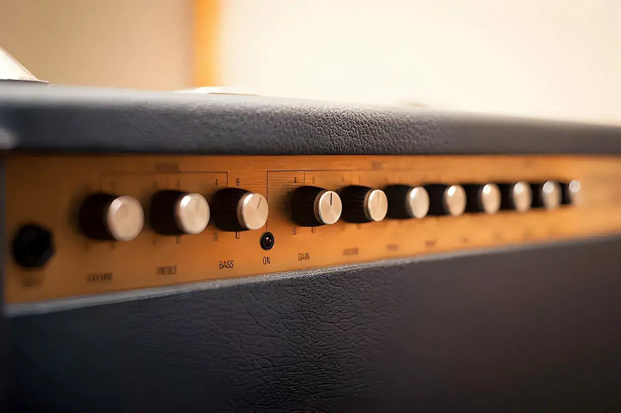 elektronischer Schlagzeug-Verstärker