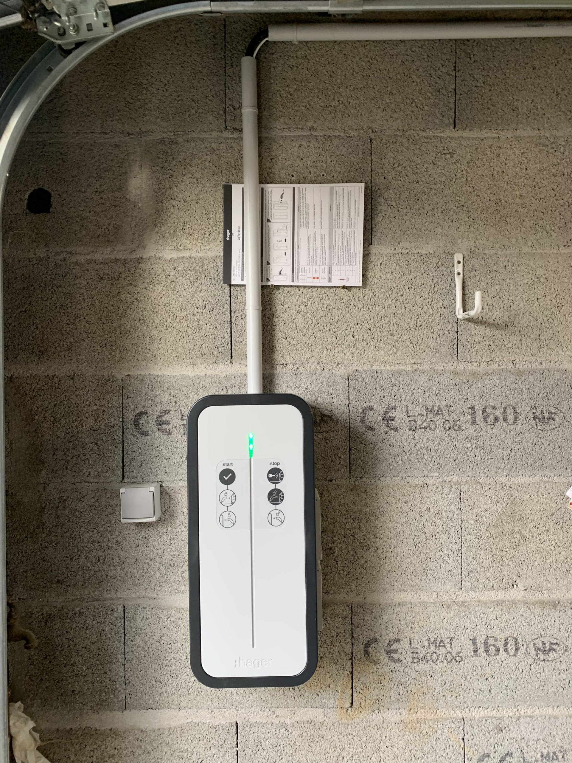 Installation d'une borne de recharge à Carquefou