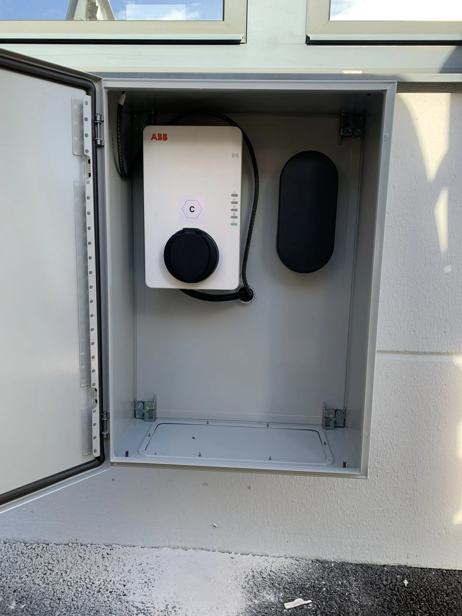 Installation borne ABB pour une entreprise à Carquefou