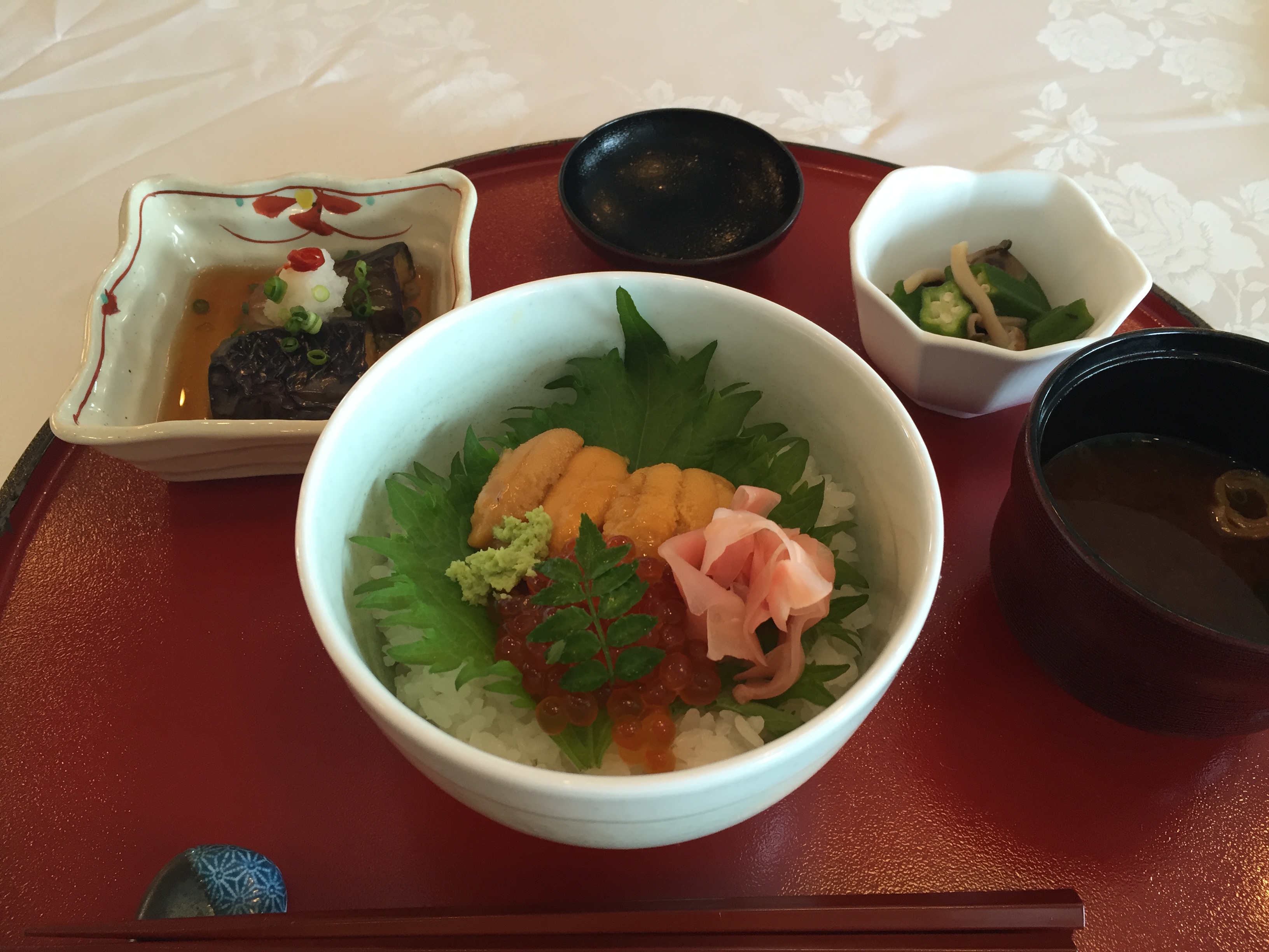 ぱしふぃっくびいなす昼食