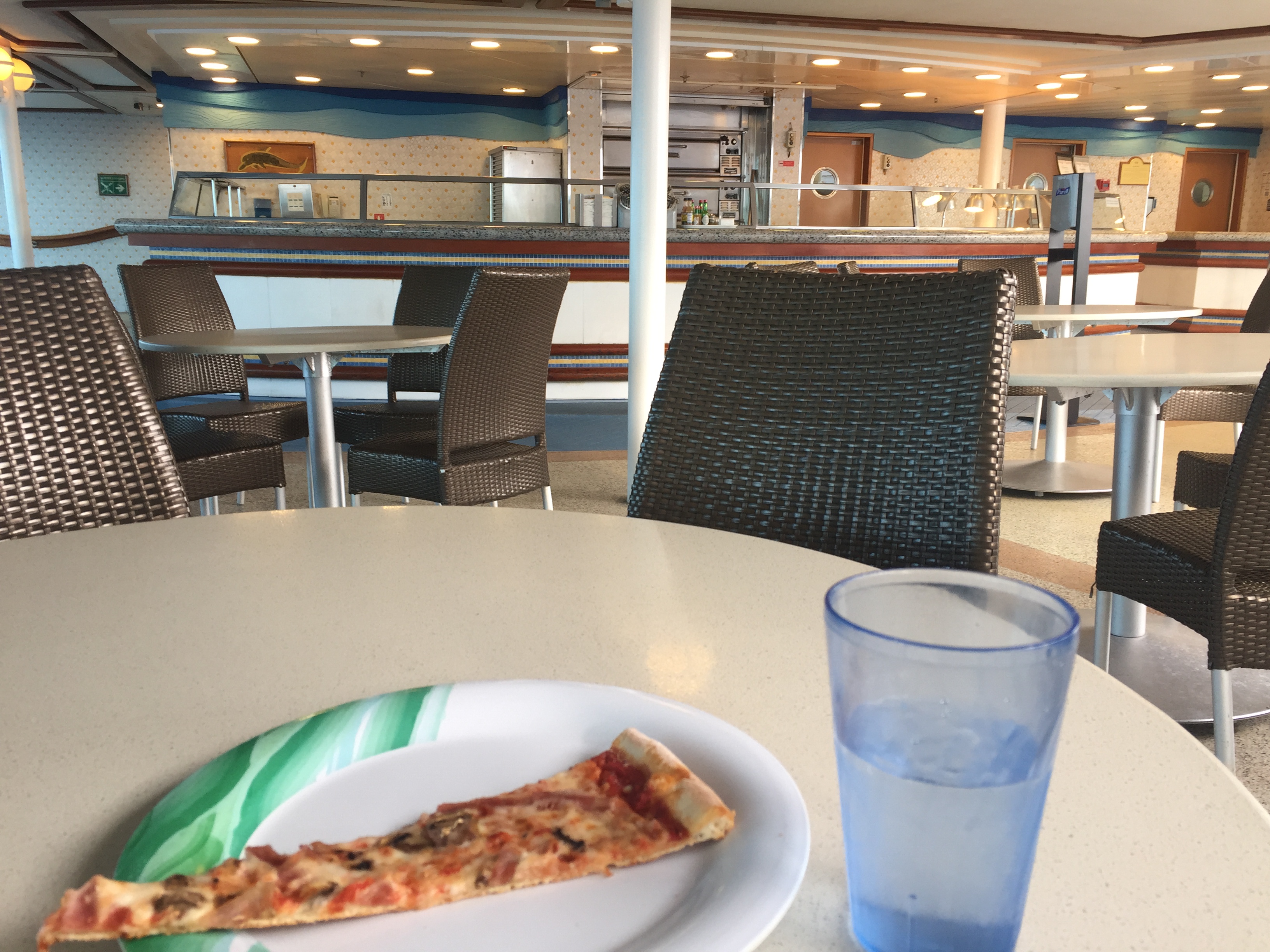 ダイヤモンドプリンセスのピザ