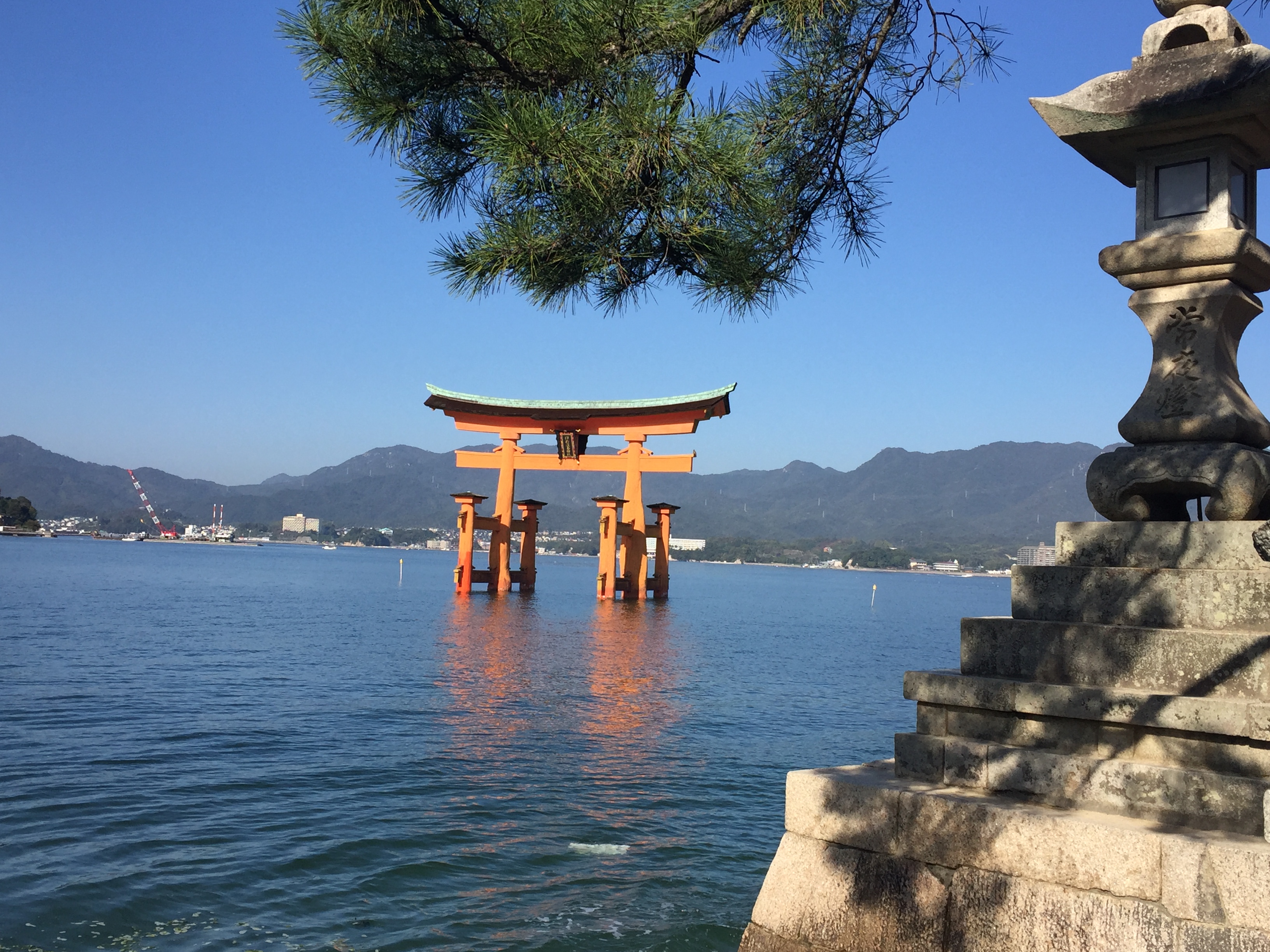 満潮時の大鳥居