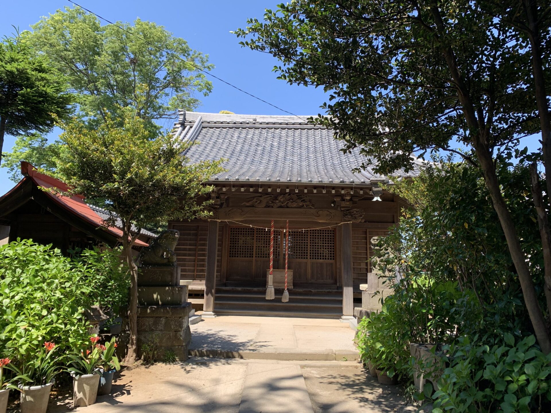 神明神社本殿