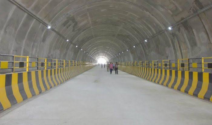 Delhi-Dehradun Expressway: डाट काली मंदिर के पास दूसरी नई सुरंग पर सुरु हुई आवाजाही