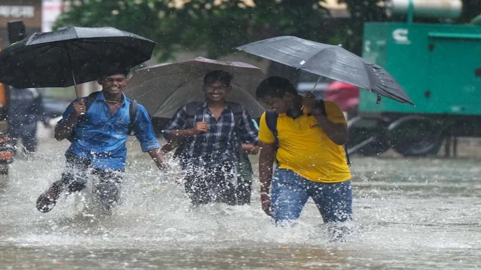 राज्य में भारी बारिश का येलो अलर्ट जारी, नदियों का जलस्तर खतरे के निशान से ऊपर