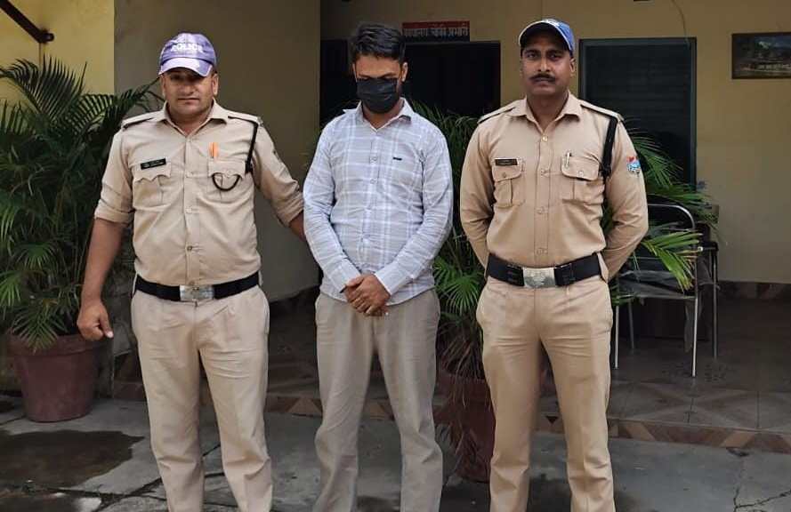 विकासनगर में महिलाओं पर फब्तियां कसने और हंगामा करने वाला व्यक्ति गिरफ्तार