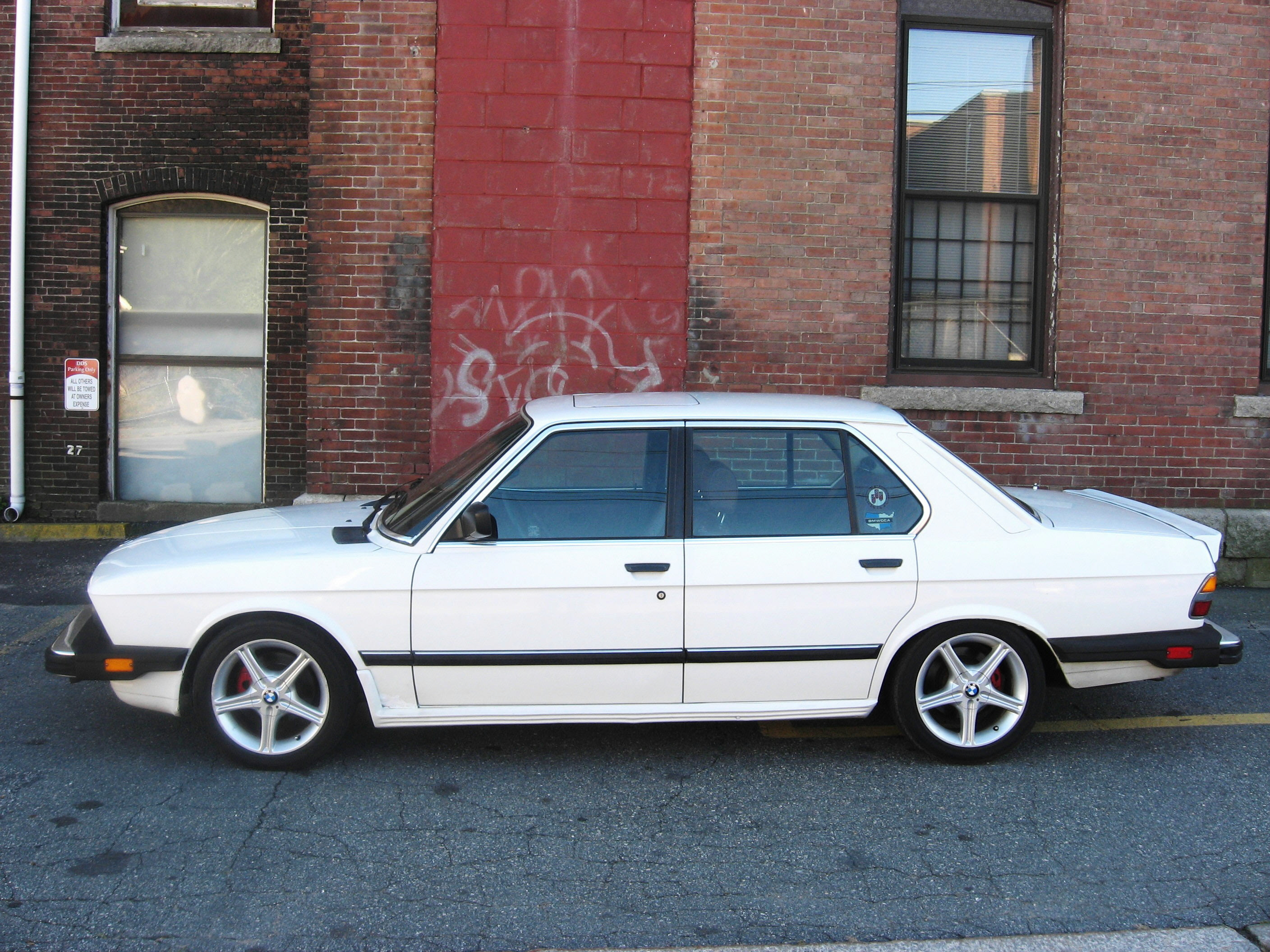 Sold 86 535i alpine white/cardinal price drop $ 1,000 !