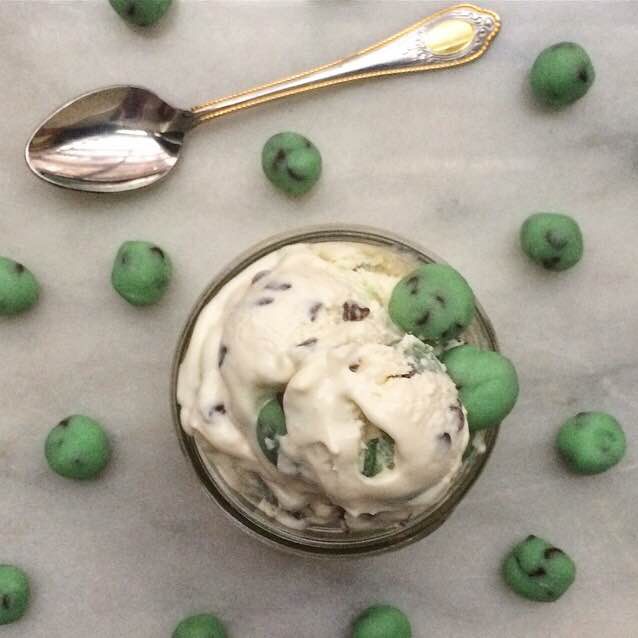 Peppermint lovers can't get enough of mint chocolate cookie, featuring peppermint ice cream with chocolate sandwich cookies. No Churn Mint Chocolate Chip Cookie Dough Ice Cream E2 Bakes Brooklyn
