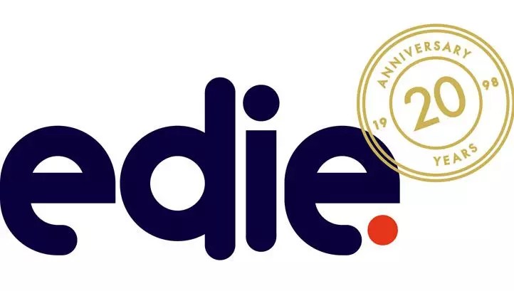 Edie S - Professional Ocean Wallpaper - Retina