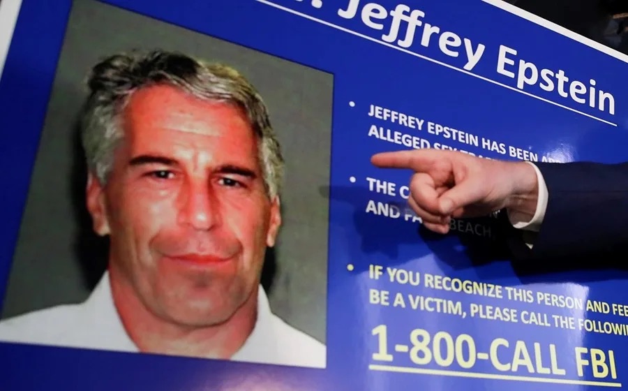 Caso Epstein: una exmodelo denuncia al Estado francés por denegación de justicia