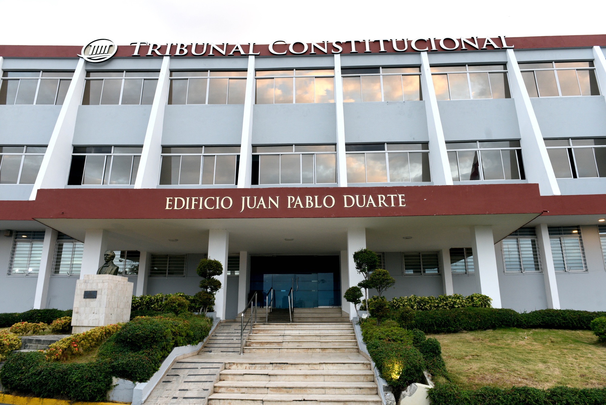 Tribunal Constitucional ratifica sentencia sobre fondos y orden en boletas políticas
