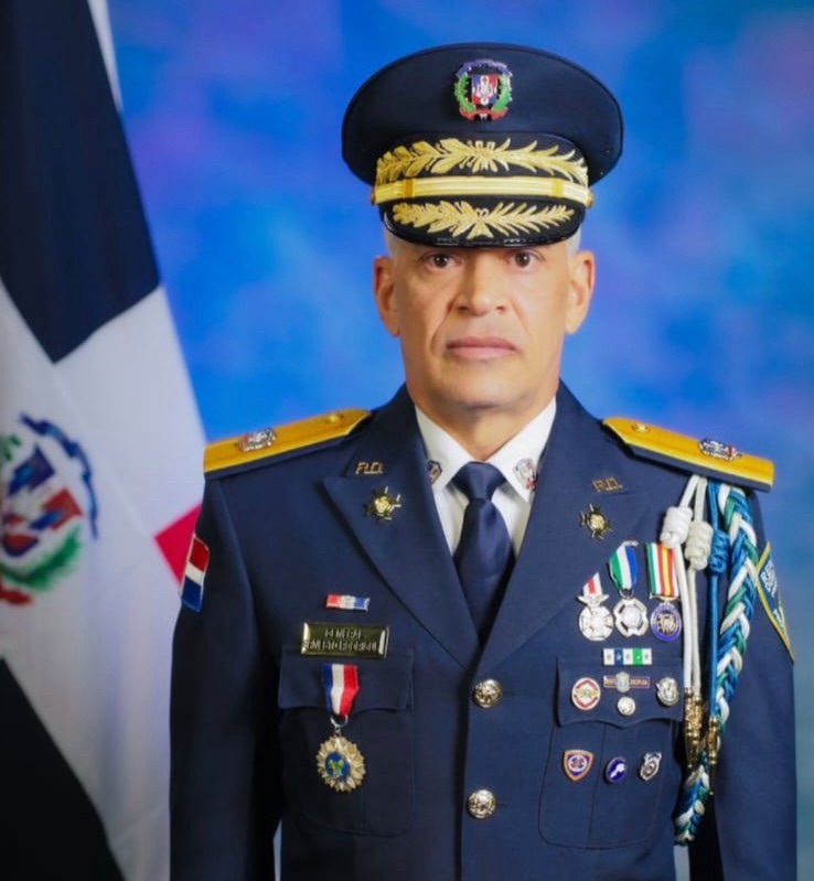 Abinader designa a Ernesto Rodríguez García como nuevo director de la Policía Nacional