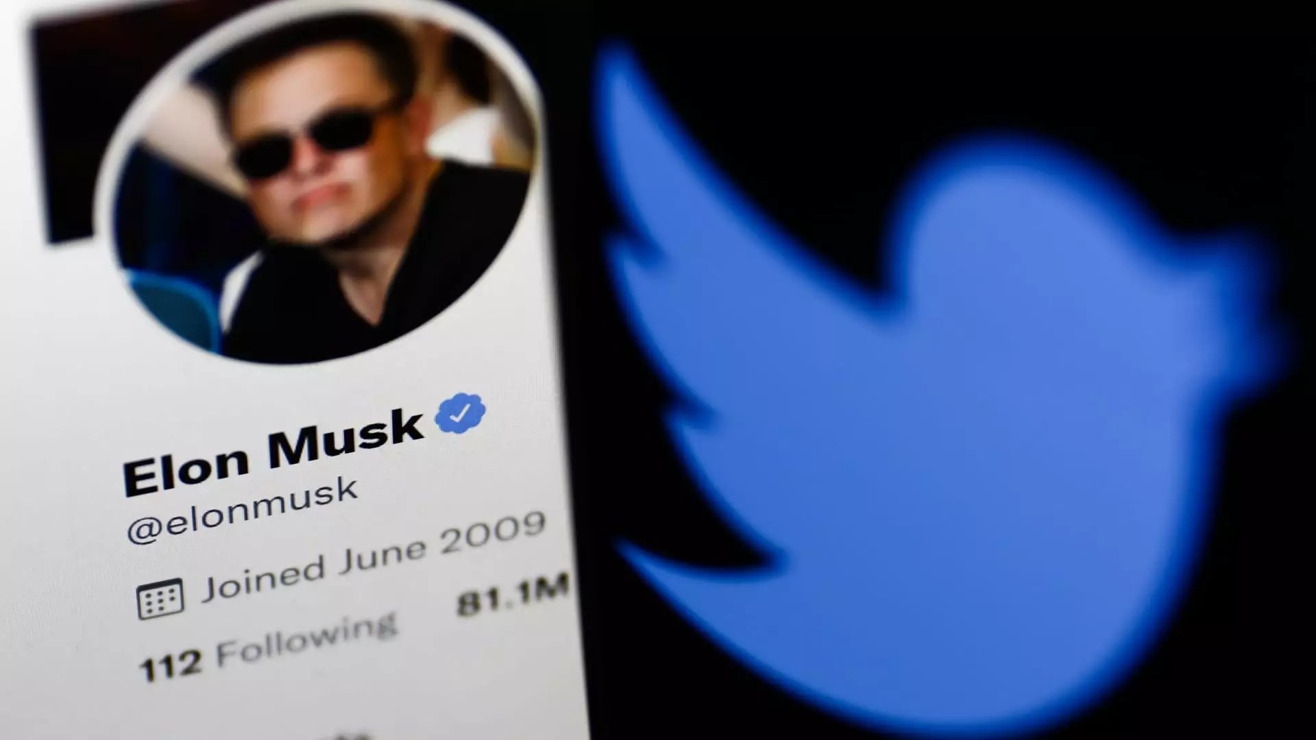 7 Disturbing Reasons Elon Musk’s Stock Maneuvers Should Concern You