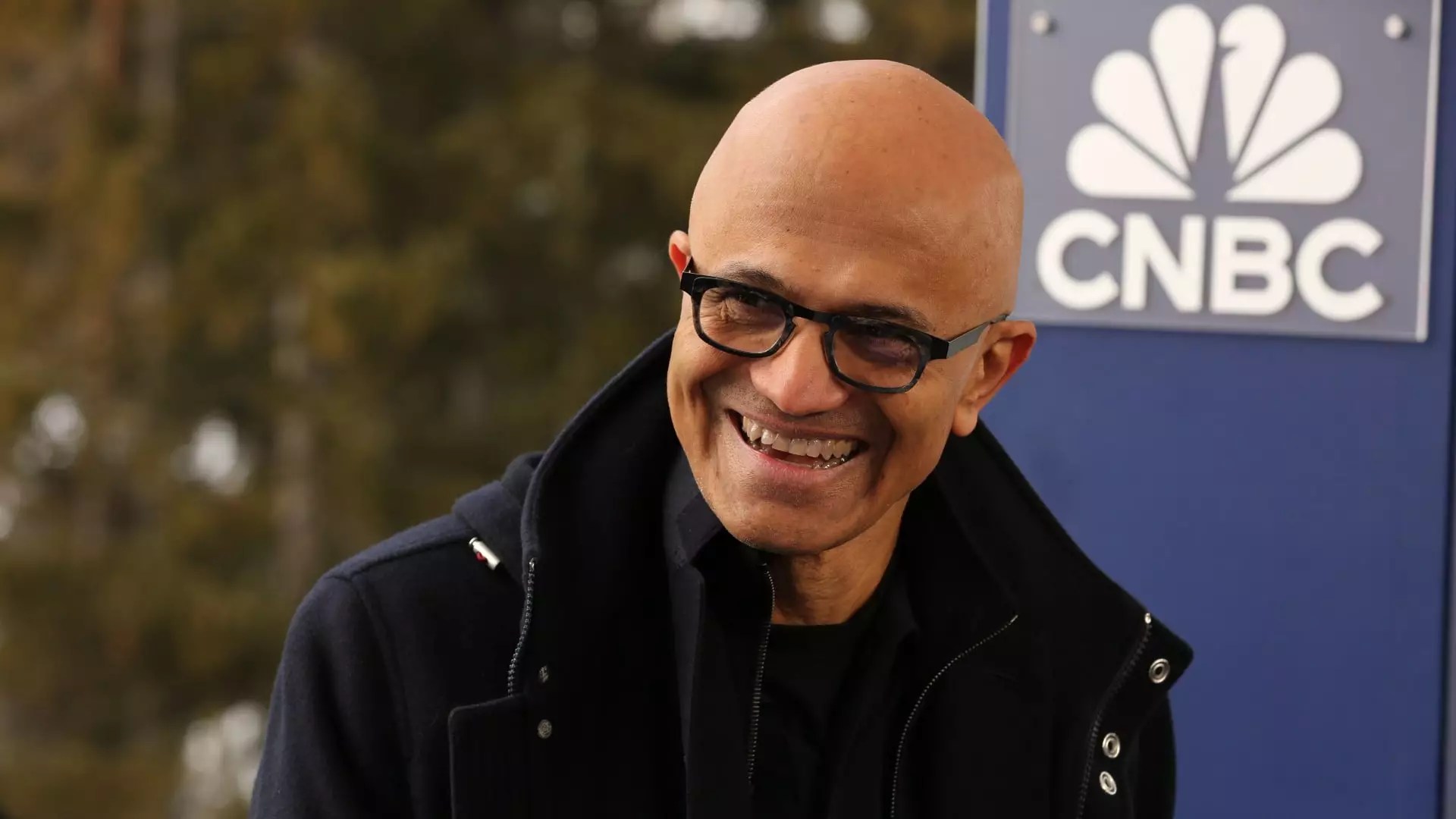 Microsoft Soars by 9%: Analyzing a 33% Growth in Azure and What It Means for the Future