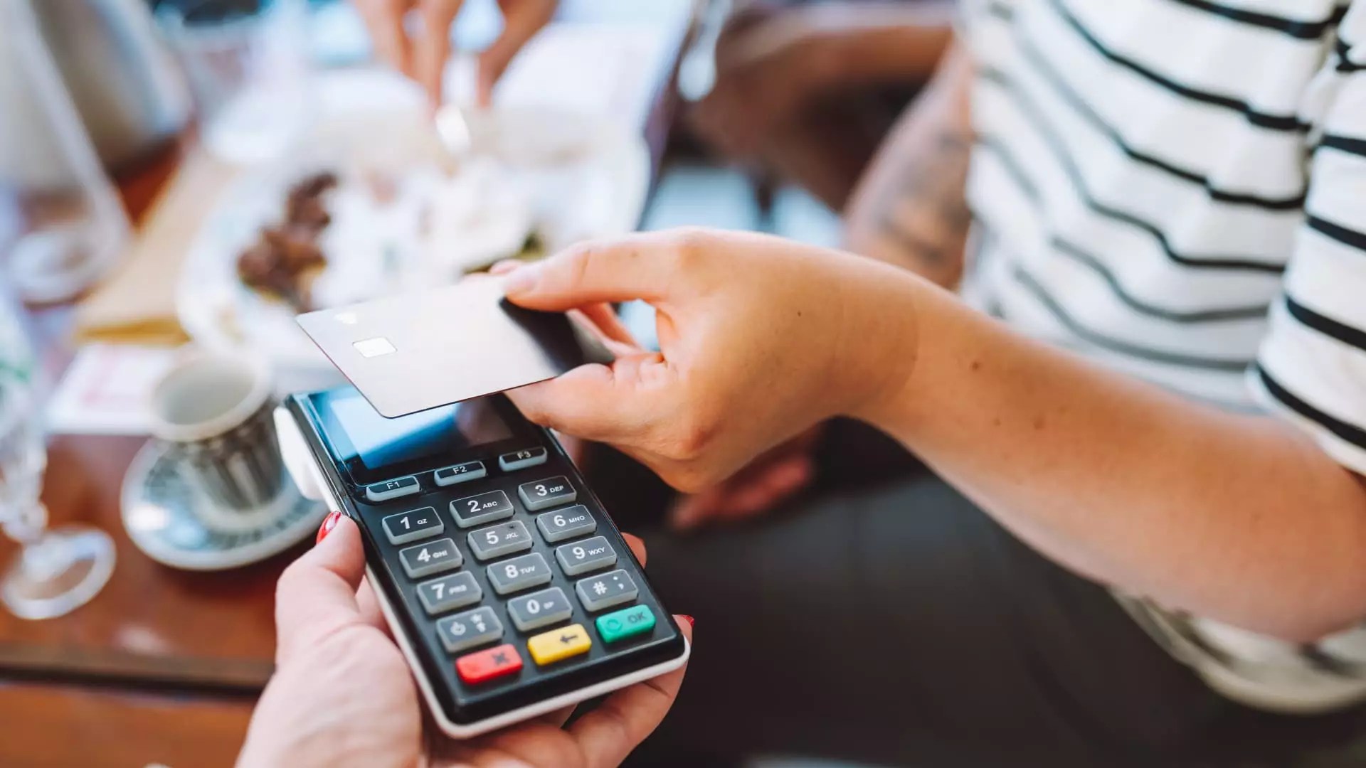 7 Hidden Dangers of Credit Cycling That Could Ruin Your Financial Future