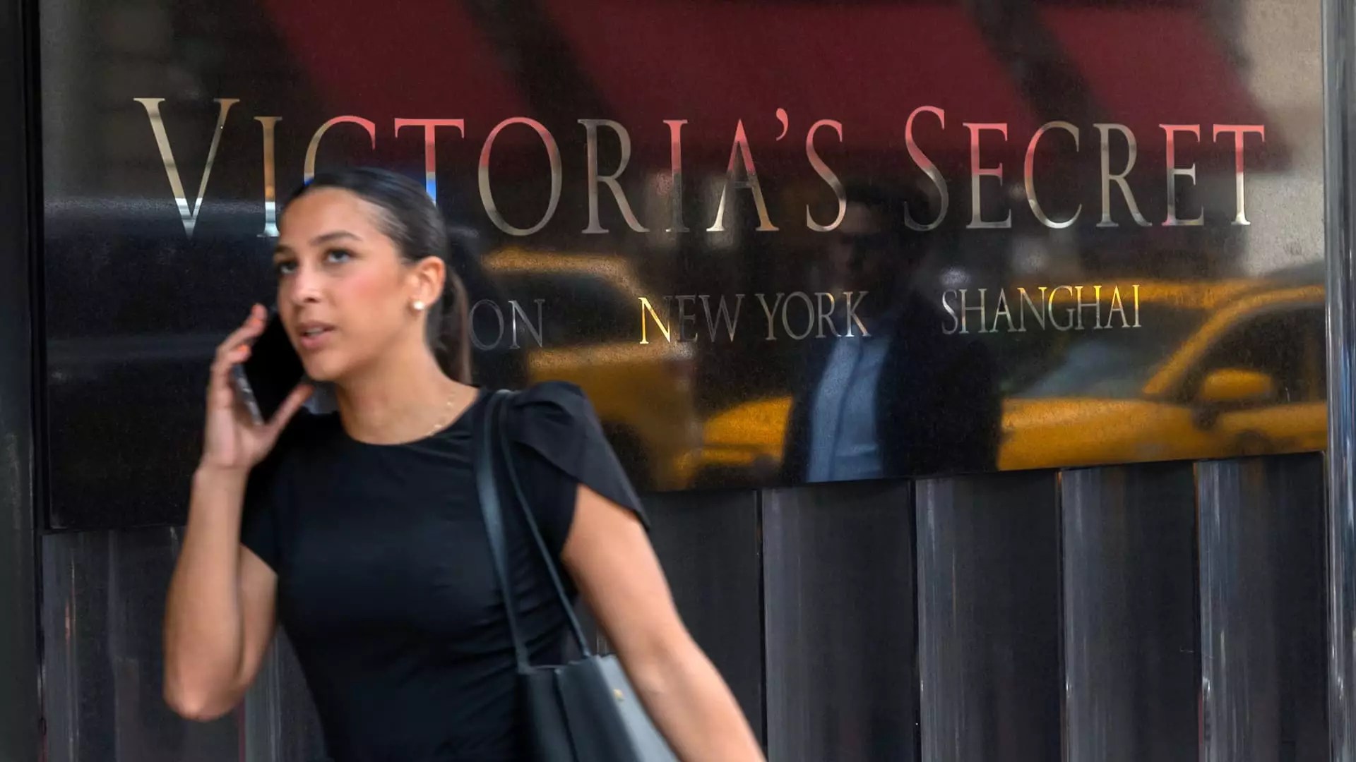 7 Reasons Why Victoria’s Secret Must Revitalize Itself or Face Irrelevance