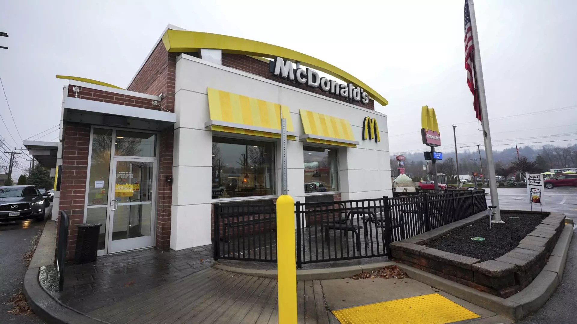 The Hidden Strengths and Stark Challenges of Market Leaders: A Critical Analysis of Recent Earnings and Stock Movements